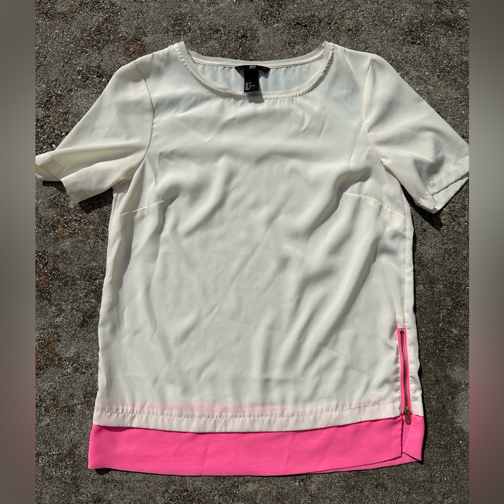 H&M White and Pink Blouse with Gold Zipper Accent